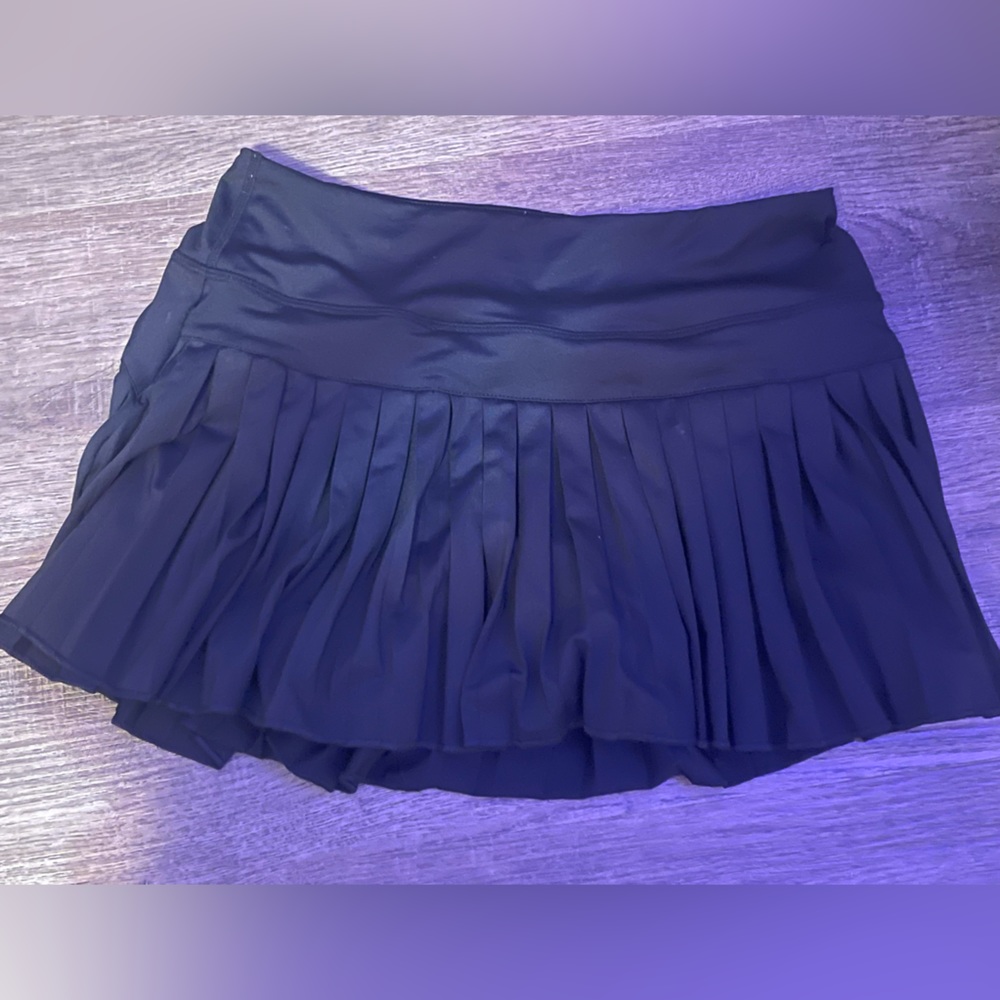 Gold hinge skirt size medium